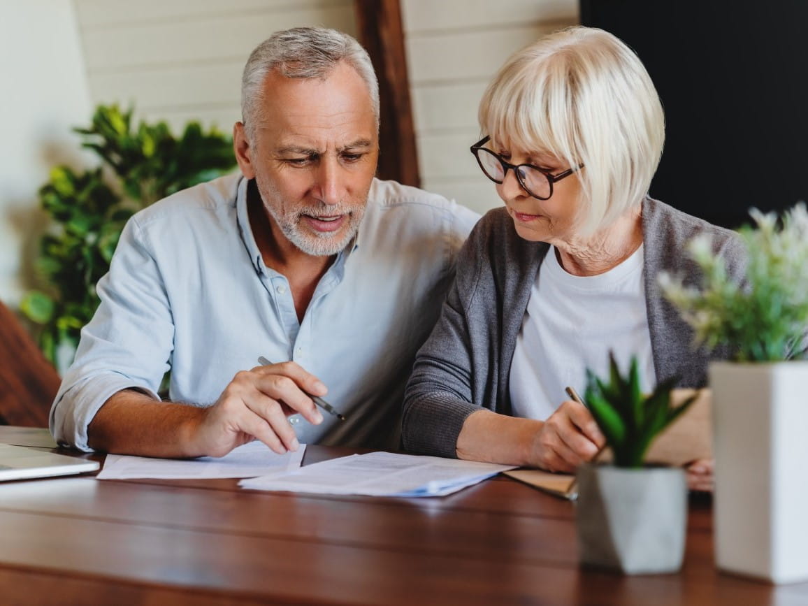 Elderly couple in discussion