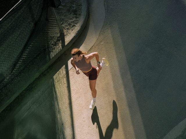 garmin-lady-running-640x480