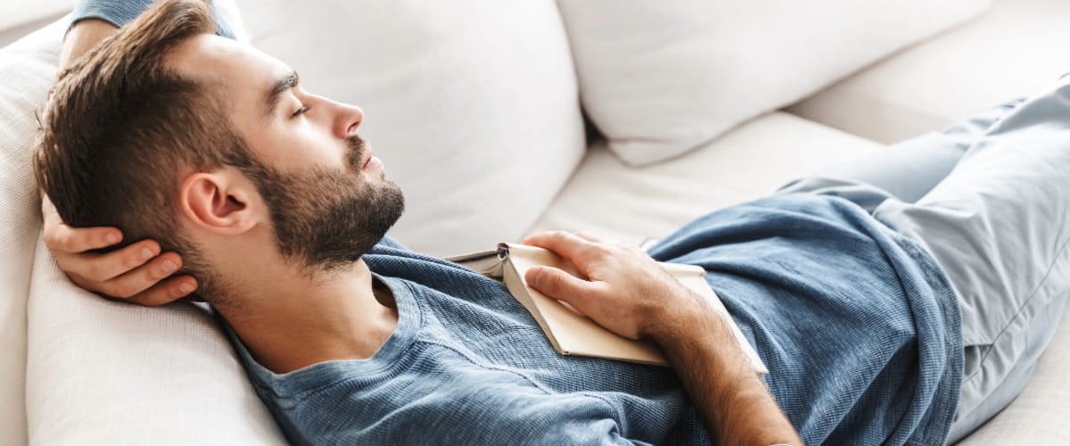 man-on-sofa-power-napping